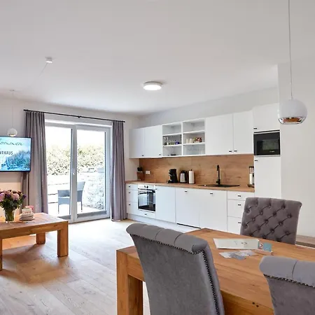 Apartment Apartmenthaus Emily By Poly