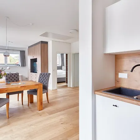 Apartmenthaus Emily By Poly Hohwacht